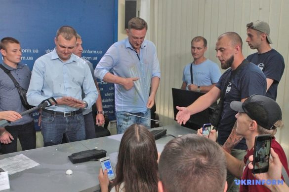 press_aksenov