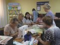 Пакетам – бій! У бібліотеці Добропілля шиють екосумки для продуктів