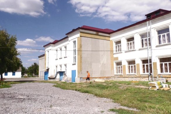 Роботи з тепломодернізації будівлі розпочато у Шевченківській ЗОШ №33