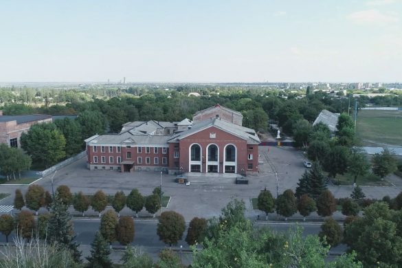 Оновлення Палацу культури «Україна» триває у Мирнограді