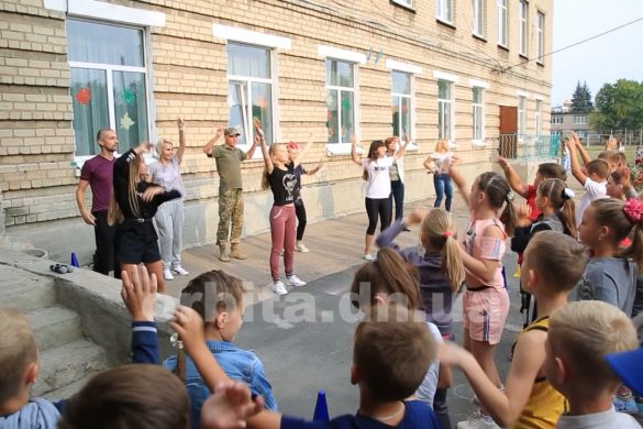 Загальношкільна зарядка в ЗОШ № 3