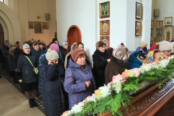 Престольне свято відзначає Свято-Михайлівський храм Покровська