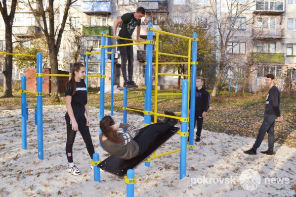 При поддержке компании «Донецксталь» в Мирнограде появилась площадка для занятий воркаутом