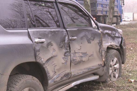 Одна автівка постраждала, водії відбулись переляком - чергова ДТП сталась у Покровську