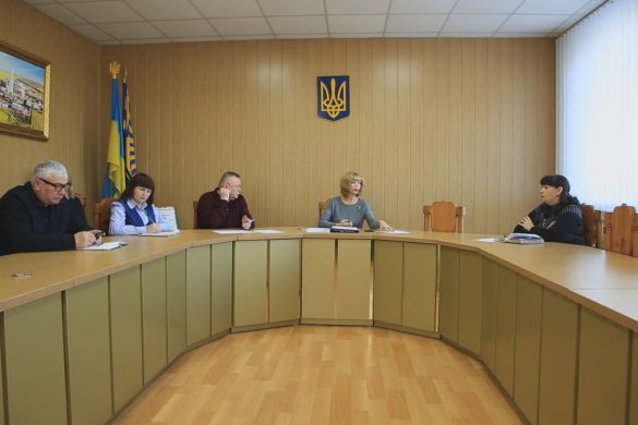 Вітальні слова та нагальні питання - чергова апаратна нарада пройшла у Покровській РДА
