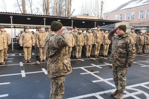 Урочисте шикування, вітальні слова та нагороди - День Збройних сил України відзначили у Покровсько-Ясинуватському ОМВК