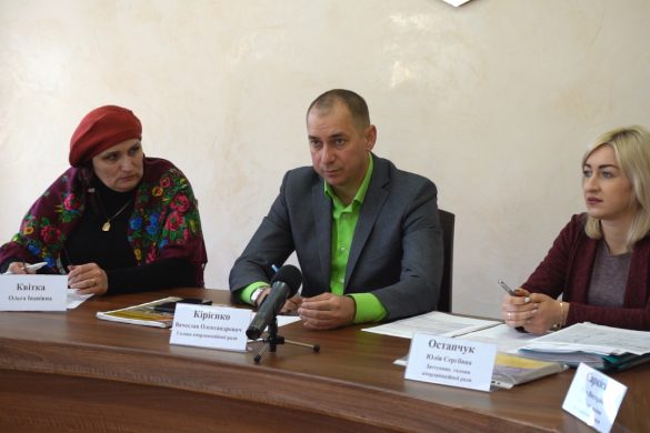 Скарги на громадський транспорт та стан доріг - чергове засідання транспортної комісії пройшло у Покровську