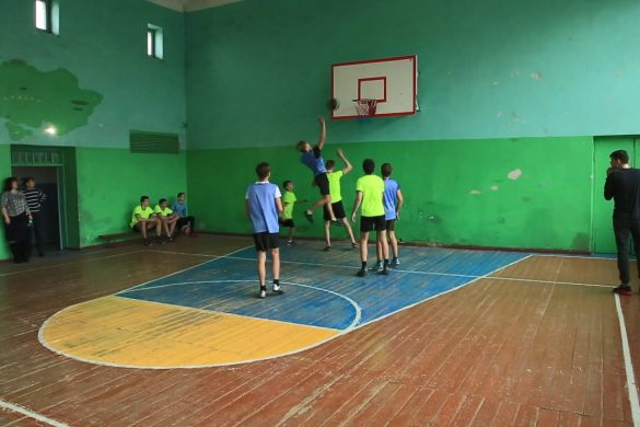 Триває спартакіада серед професійних ліцеїв Донеччини - сьогодні пройшли змагання зі Streetbasket