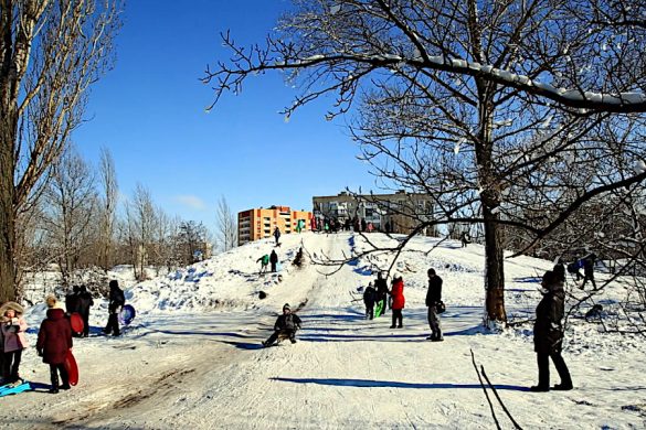 Огляд сніжних гірок Покровська