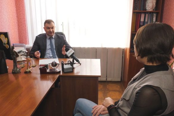 Новий Трудовий Кодекс: без трудових книжок, компенсації та покарання за мобінг