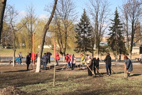 Перший цьогорічний суботник в Покровську розпочався з парку «Ювілейний»