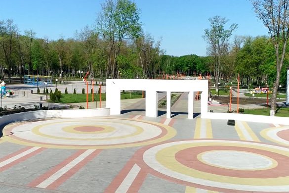 У парку «Ювілейний» киплять роботи з благоустрою