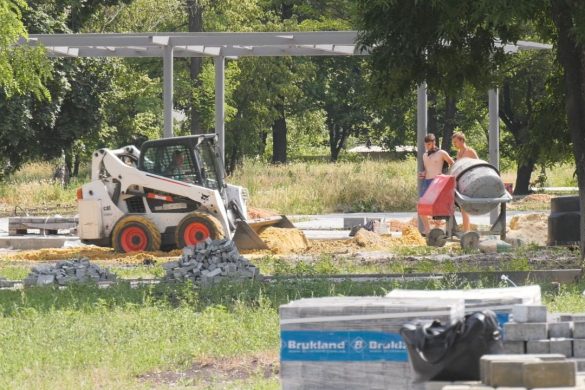 У Мирнограді в розпалі реконструкція парку ім.Гагаріна