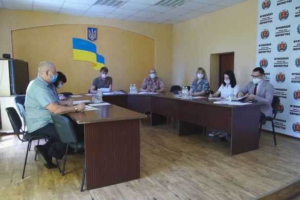 Сесія Мирноградської міськради: зміни в бюджеті, аварійні споруди та розширення адмінпослуг