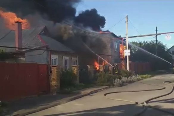 У Покровську вщент згорів двоповерховий приватний будинок
