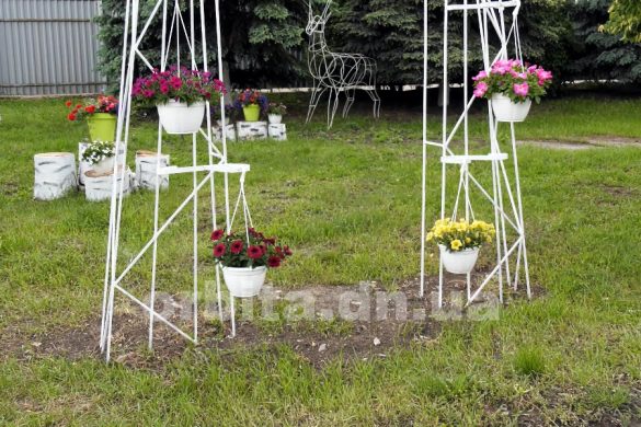 Новий креатив від покровських рятувальників - незвичайна квітуча галявина