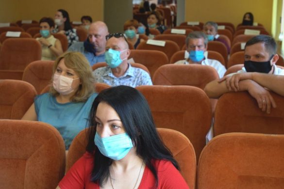 33 питання порядку денного - у Мирнограді пройшла 80 сесія міської ради