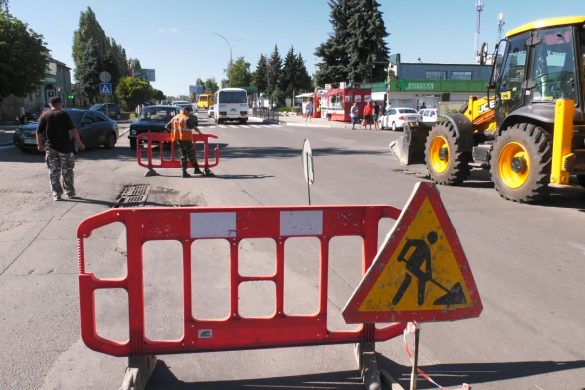 У центрі Покровська провалився асфальт - вже вдруге за місяць
