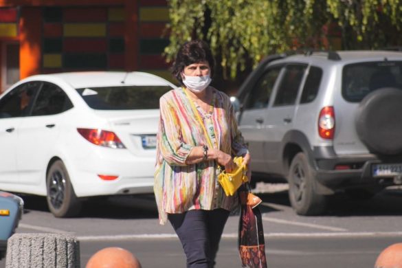 Коронавірус не відступає - медики закликають не нехтувати карантинними вимогами