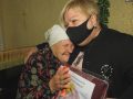 Довгожителі отримали адресну допомогу до Дня людей похилого віку