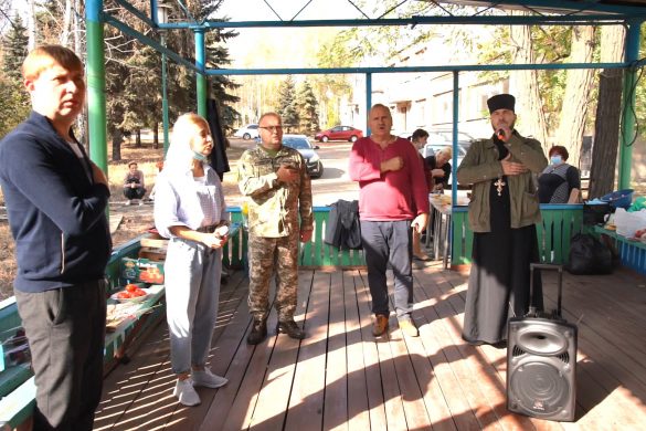 Вшанування бійців та польова кухня. У Мирнограді відзначили День захисника