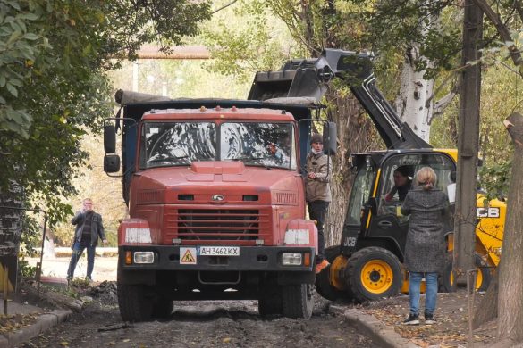 З сухими ногами в дощову погоду будуть мешканці м-ну «Західний» у Мирнограді