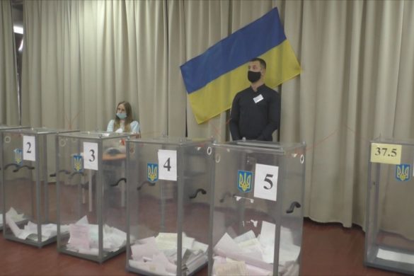 34,5% мешканців Добропільської ОТГ взяли участь у виборах. Фаворитів перегонів ще визначають