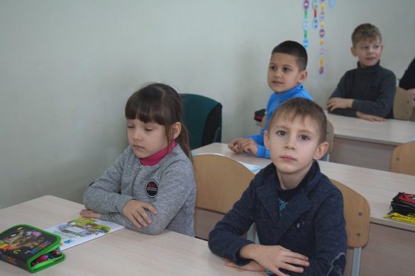 Хтось очно, хтось - дистанційно. Особливості шкільного навчання після канікул