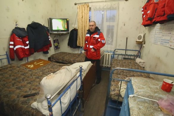 Будні Станції швидкої допомоги: вуличний туалет, старий ремонт, брак місця
