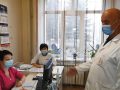 Економія та комфорт. Помітні перші результати капремонту Мирноградської поліклініки