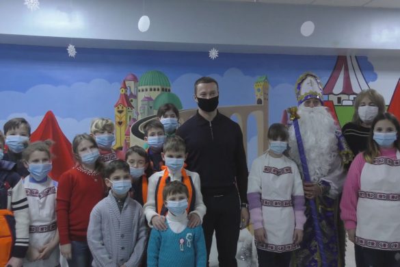 Дружківський дитячий будинок-інтернат отримав від керівництва області спеціалізований автобус