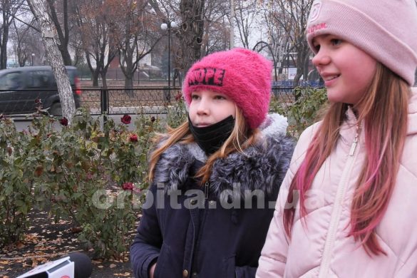 Як жителі Покровська підіймають свій святковий настрій?