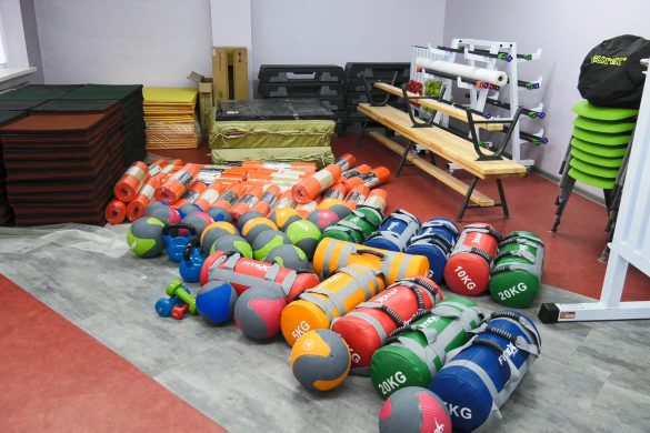 Спортзали Покровська поповнилися новим інвентарем