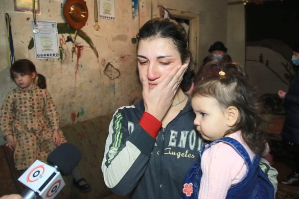 Соціальні служби - на підтримці проблемних родин. У Мирнограді допомагають одинокій мамі