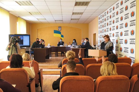 Тарифи та зміни до бюджету. Депутати Мирноградської міської ради плідно попрацювали