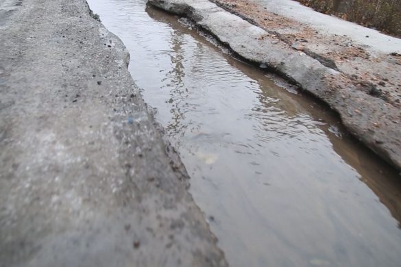 Щодня впродовж двох місяців по провулку Бахмутський у Мирнограді стаються пориви