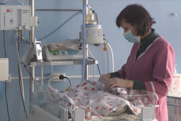 Народжувати - у сусідні міста. Пологове відділення у Добропіллі під загрозою закриття