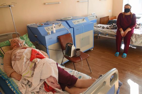 Ковідних пацієнтів менше, випадків грипу - не зафіксовано. Будні Мирноградської інфекційки