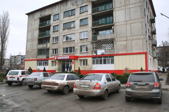 Зі старого гуртожитку – сучасний ЦНАП. У Мирнограді реконструюють черговий занедбаний об’єкт