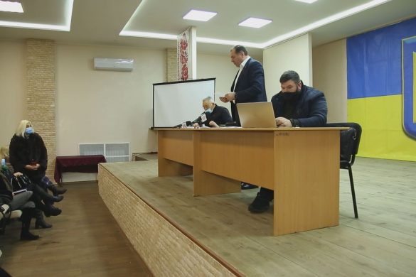 Присяга та зміни у складі. Окружна виборча комісія провела перше засідання