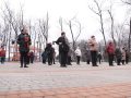 Рух - це життя! Учасниці клубу «Золотий вік» займаються скандинавською ходьбою
