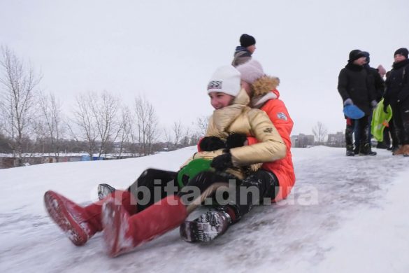 Поринемо у зимову атмосферу та відправимось на сніжну гірку