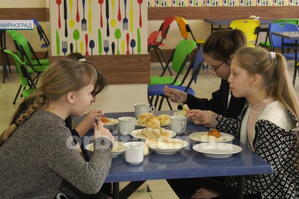 Більш корисне та поживне. Мирноградські шкільні їдальні пристосувалися до нових вимог харчування