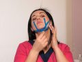 Pro красу: підтягуємо друге підборіддя за допомогою тейпів