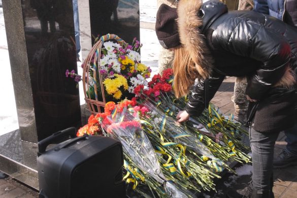 На захист країни – за покликом серця. У Добропіллі урочистим мітингом відзначили День Добровольця