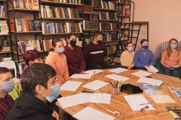 Тренінги, майстер-класи та зустрічі. Проєкт “Моє місто” вдихнув друге життя у Лисівську бібліотеку
