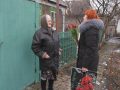 Приємна увага. Мешканок селища Динзаводу з 8 Березня привітала депутатка міськради