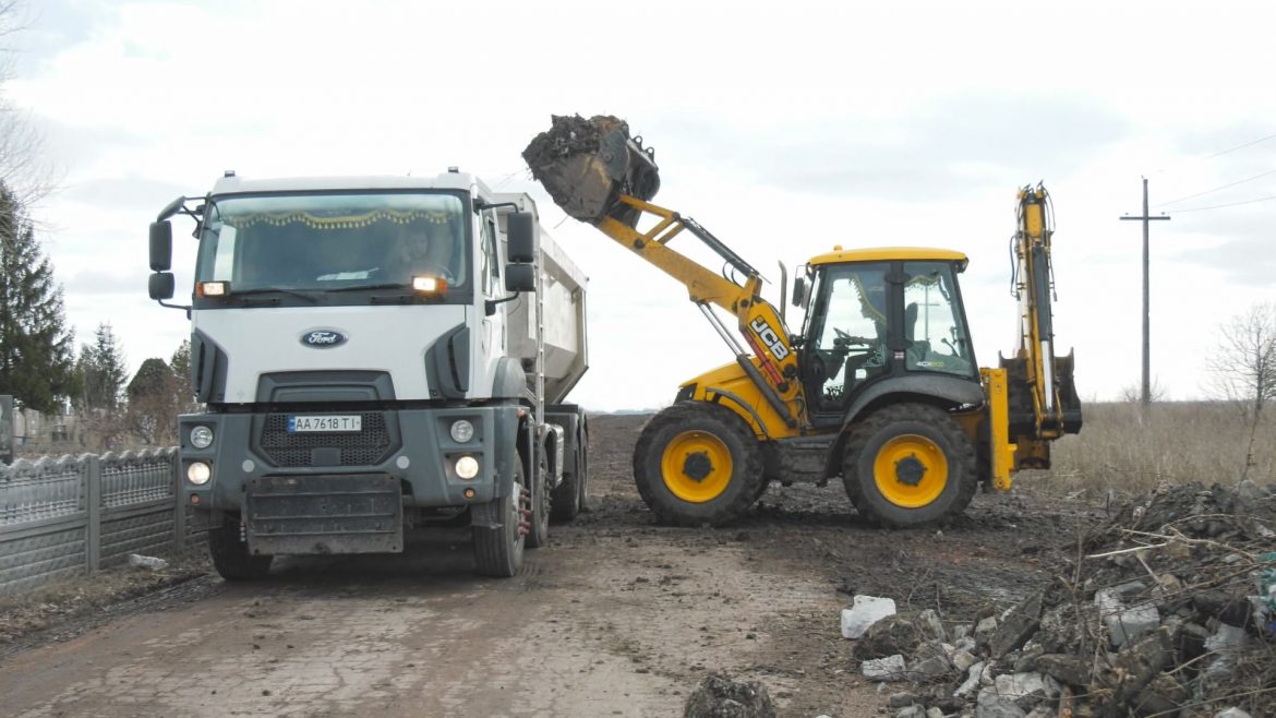 Весняне прибирання. У Покровській громаді стартували суботники