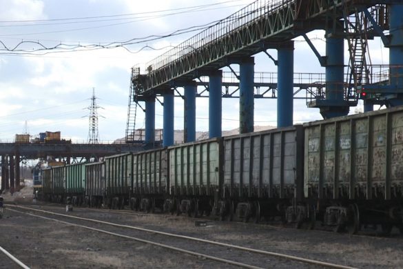 Доменний шлак для відсипки доріг прямує у Покровський район