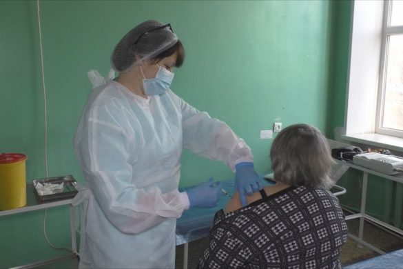 Потроху вакцинуємось. У Добропіллі стартував другий етап щеплень проти COVID-19